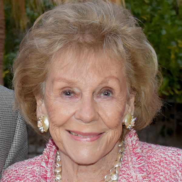 Headshot photo of Fran Muir
