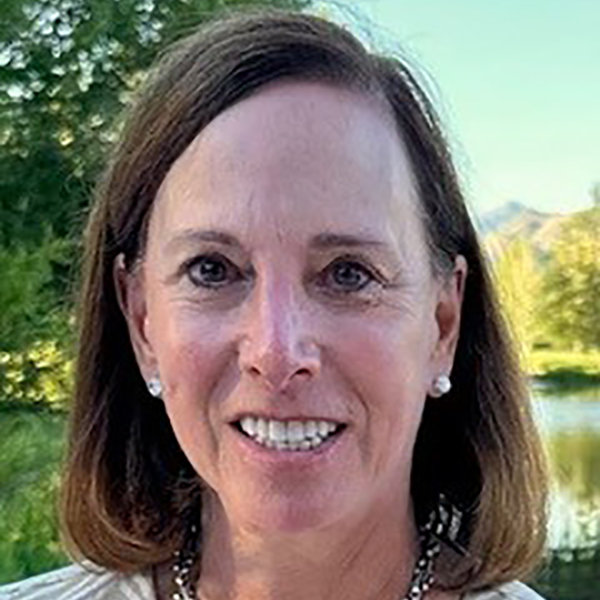 Headshot photo of Lynn Kaplan